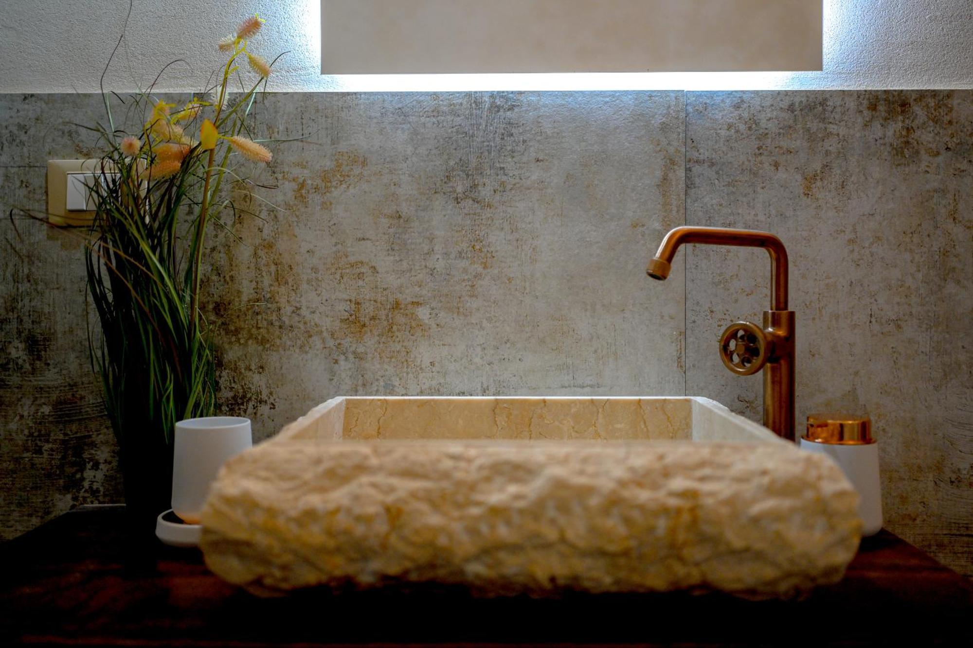 La Grotta, Luxury Suite & Spa Ното Экстерьер фото